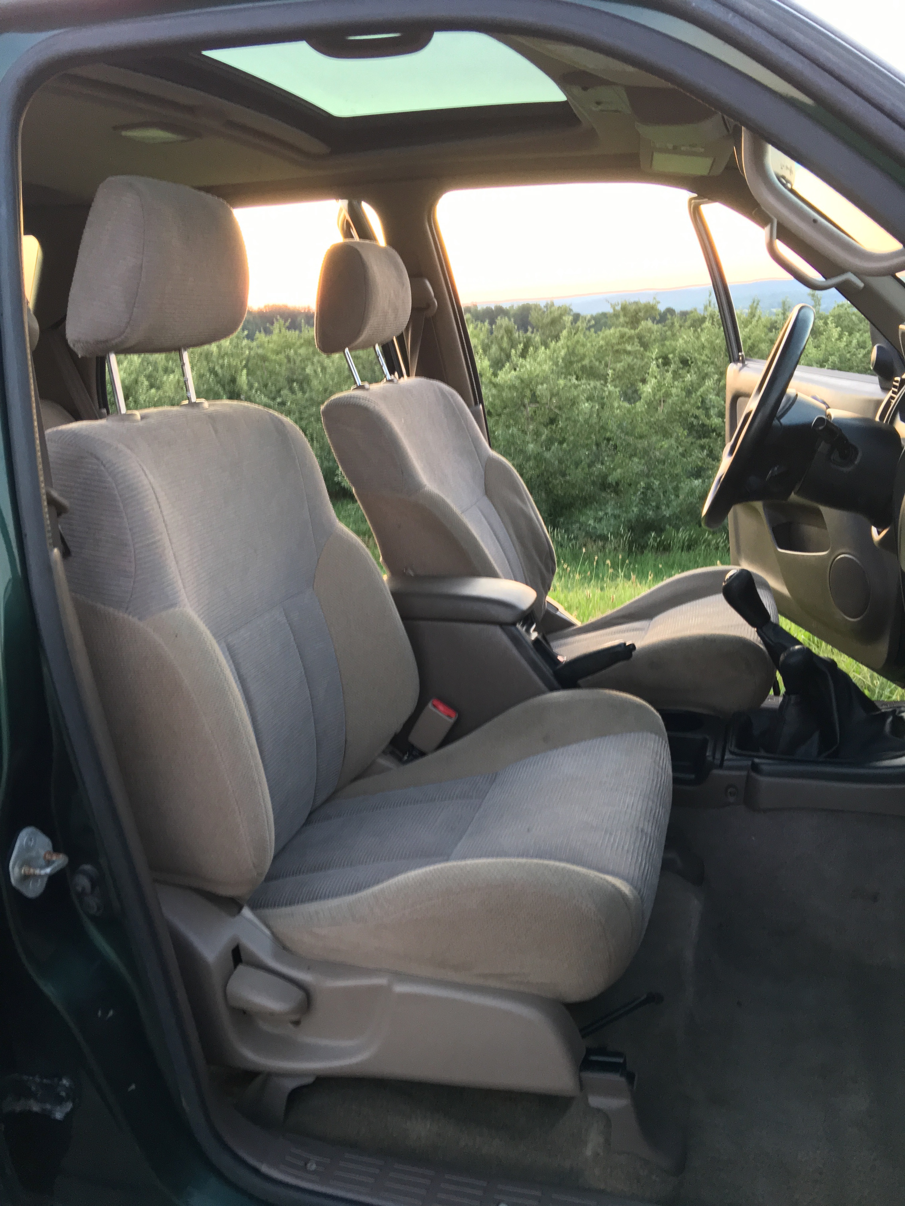 2000 Toyota 4Runner 3.4L V6 4WD 5 Speed Manual 129K - 3rd Gen - Our Pro Recon - New Clutch, Timing Belt and Waterpump, New Valve Cover Gaskets, New Spark Plugs, New Alternator, New Radiator, New Muffler and Tailpipe, New Rear Coil Springs, New Rear Shocks, New Brakes, New Tires, Frame Descaling, Applied Rust Converter Rust Mort, Sealed Frame with Fluid Film, New Bumpers - Beautiful Engine - has No Leaks — photo 39